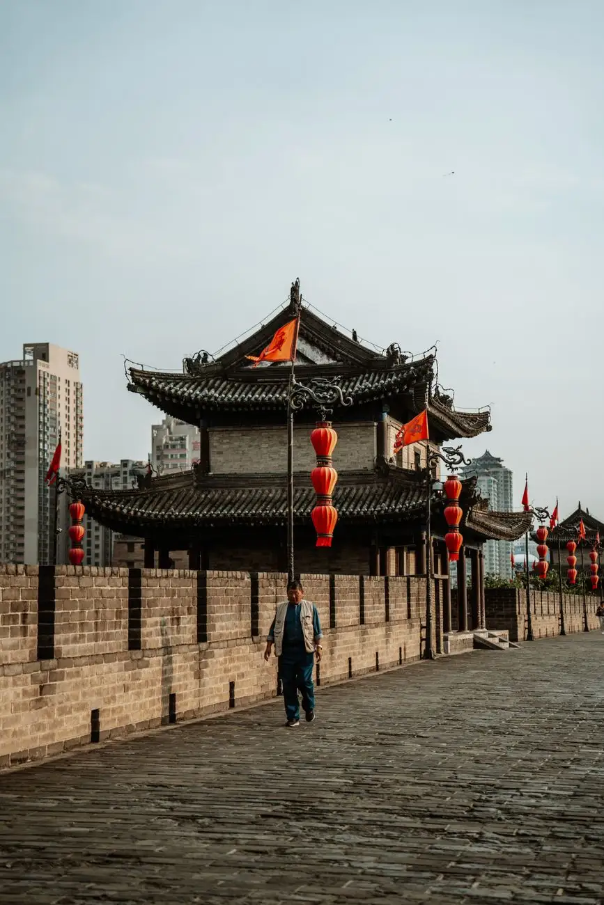 海南政企文件服务器选型指南：性能与成本的平衡策略